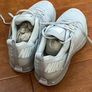 BRAND NEW men’s Nike shoes